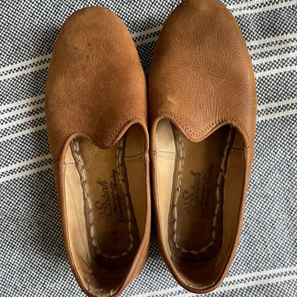 Tan Sabahs - Picture 1 of 4